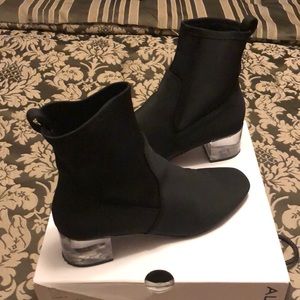 ALDO STEFI-N Bootie Size 8